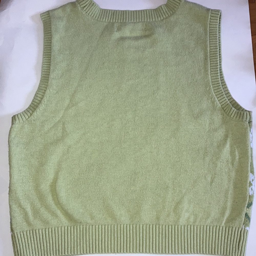 Green Floral Crop Top - Picture 2 of 3